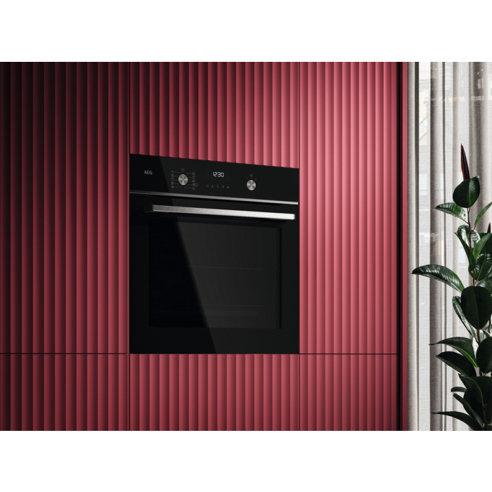 AEG GR6PB52FSB 59.6cm Built In Electric Oven Gloss Black