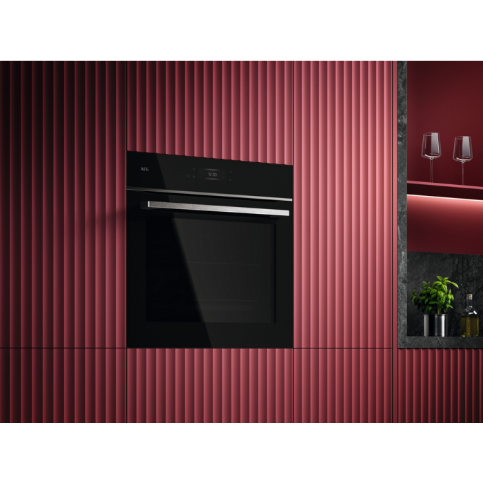 AEG GX7PB63FSB 59.6cm Built-In Electric Oven Gloss Black