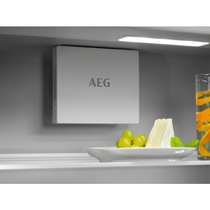 AEG NSK6D181EC Integrated Larder Fridge with Fixed Hinge