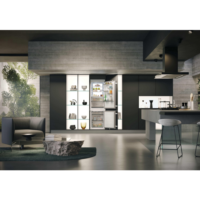 Haier HBW7518CTK Built In 70/30 Fridge Freezer