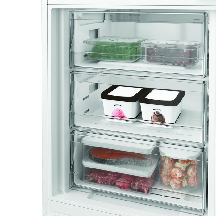 Hotpoint HPK25292B4UK 54cm 70/30 Integrated Fridge Freezer
