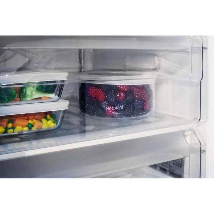 Hotpoint HZA1UK1 59.6cm Built In Static Undercounter Freezer - White