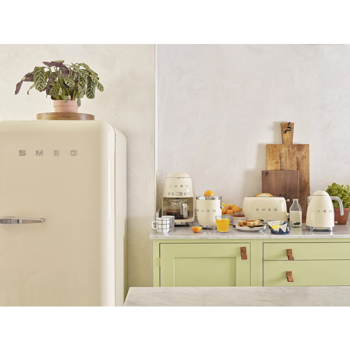 Smeg FAB28RCR6UK 60.1cm Cream Fridge Freezer